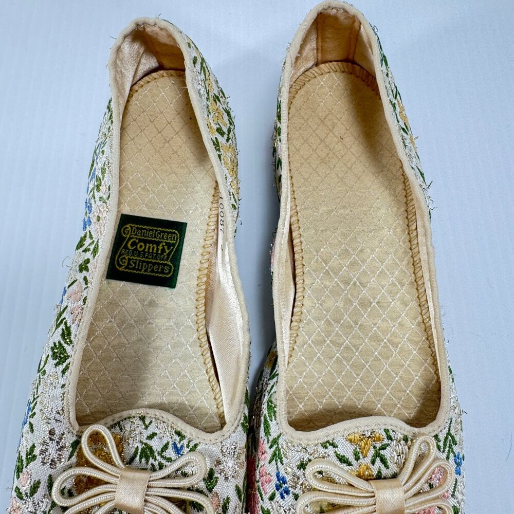 Vintage Daniel Green Slippers Womens 6 1/2 B Lotus Satin Lined Floral Brocade Ta - Picture 3 of 16
